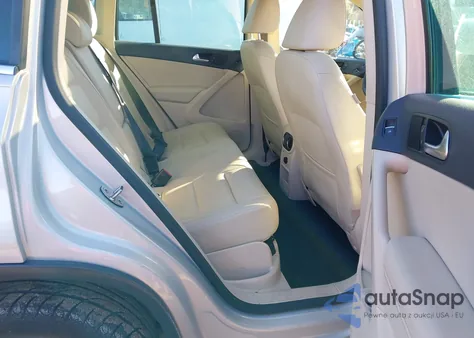 2015 Volkswagen Tiguan Se из США, поврежденный, VIN WVGBV7AX6FW502687